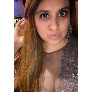 𝑴𝒆𝒆𝒕 𝒚𝒐𝒖𝒓 𝑷𝒐𝒔𝒉𝒆𝒓, 𝑳𝒂𝒖𝒓𝒆𝒏